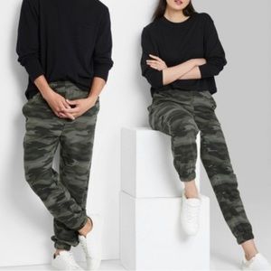 Sweatpants, joggers, camo